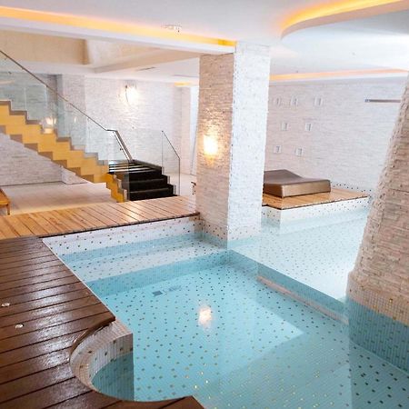 All-Ur Boutique Motel - Taichung Branch Buitenkant foto
