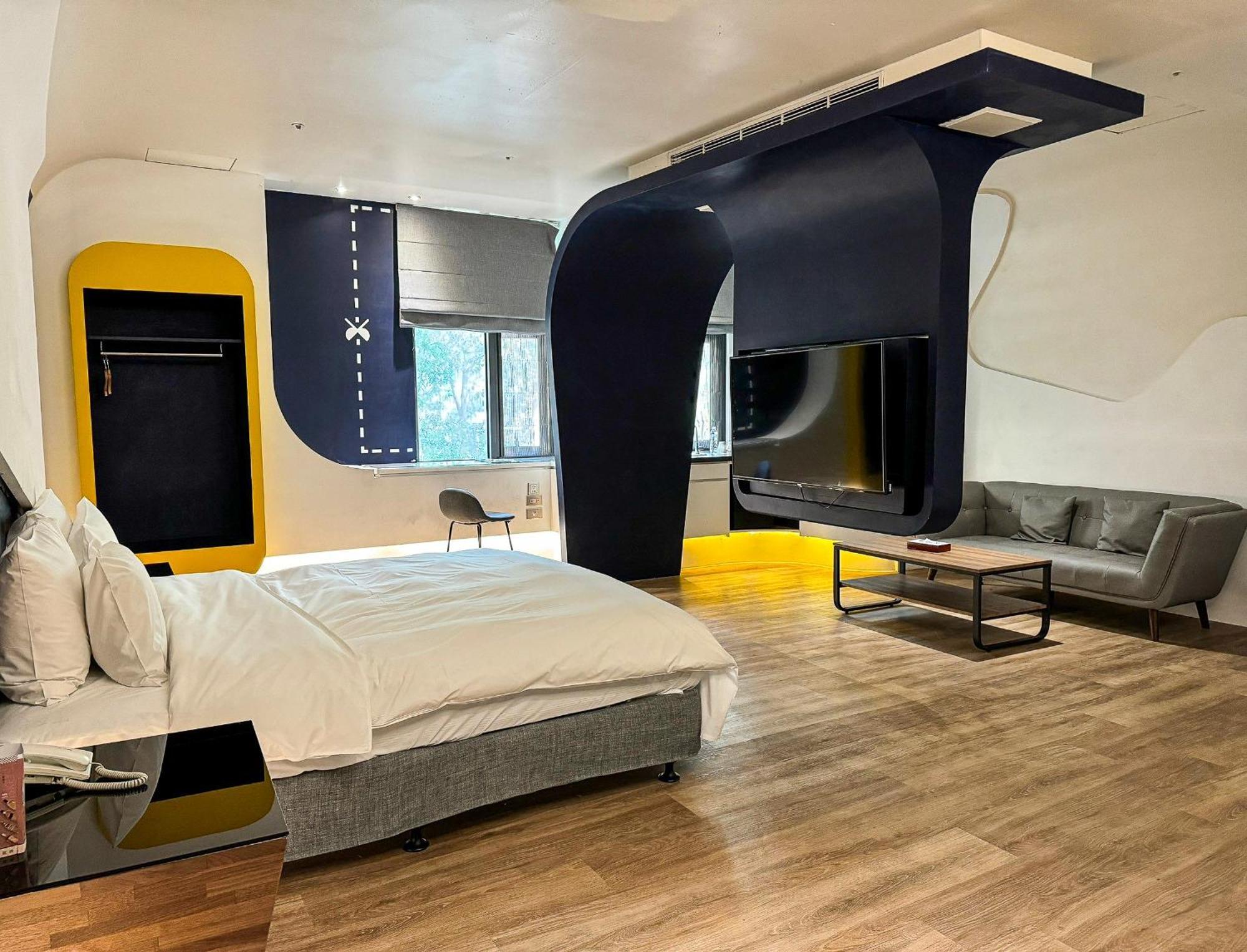 All-Ur Boutique Motel - Taichung Branch Buitenkant foto