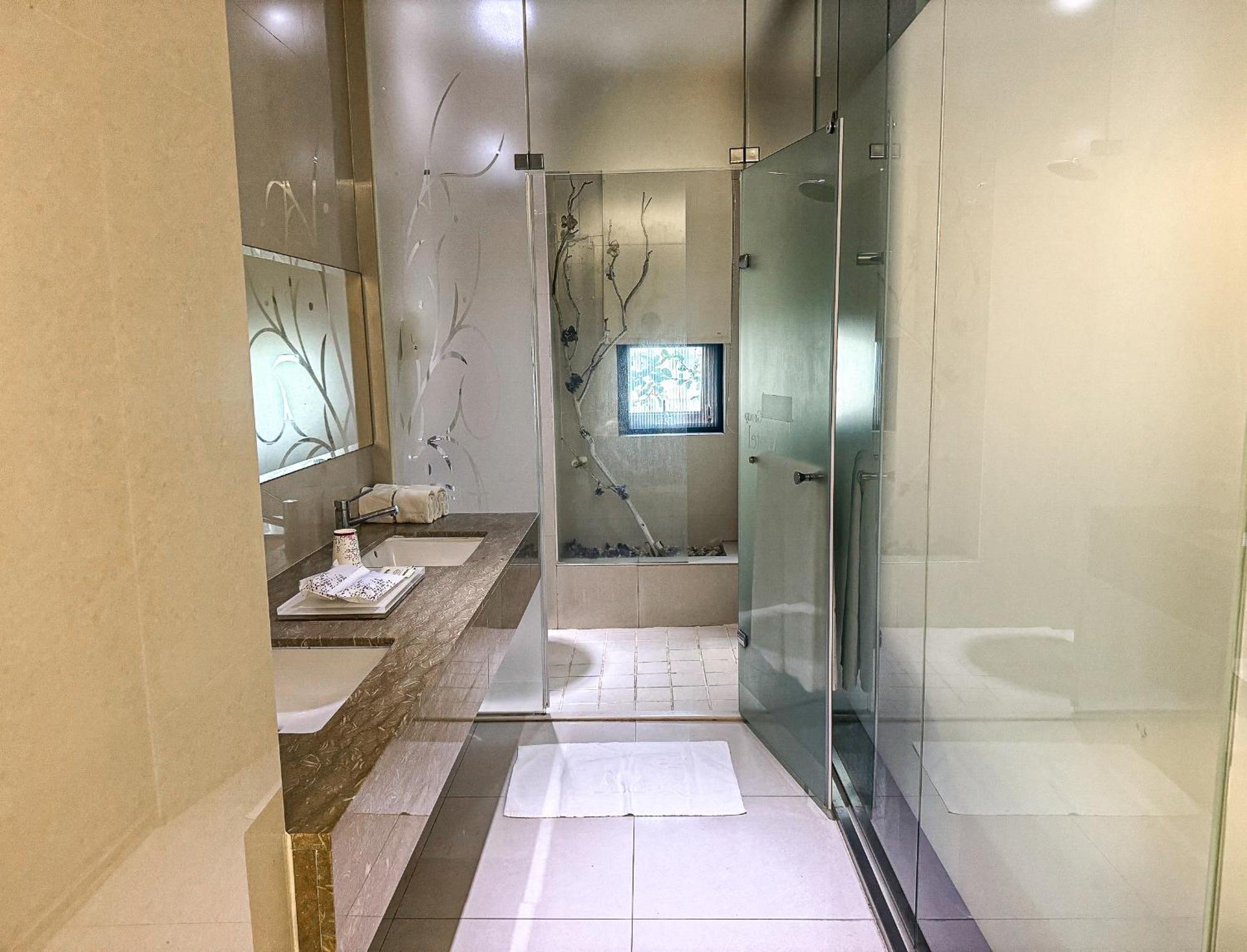 All-Ur Boutique Motel - Taichung Branch Buitenkant foto