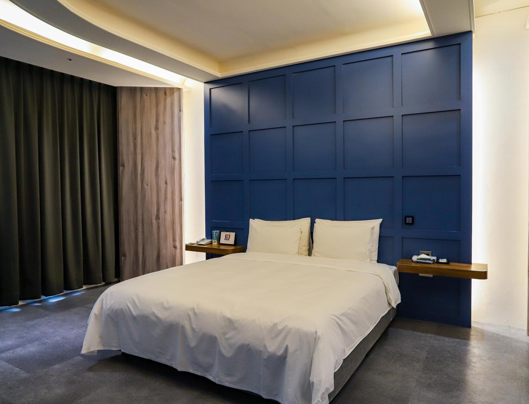 All-Ur Boutique Motel - Taichung Branch Buitenkant foto