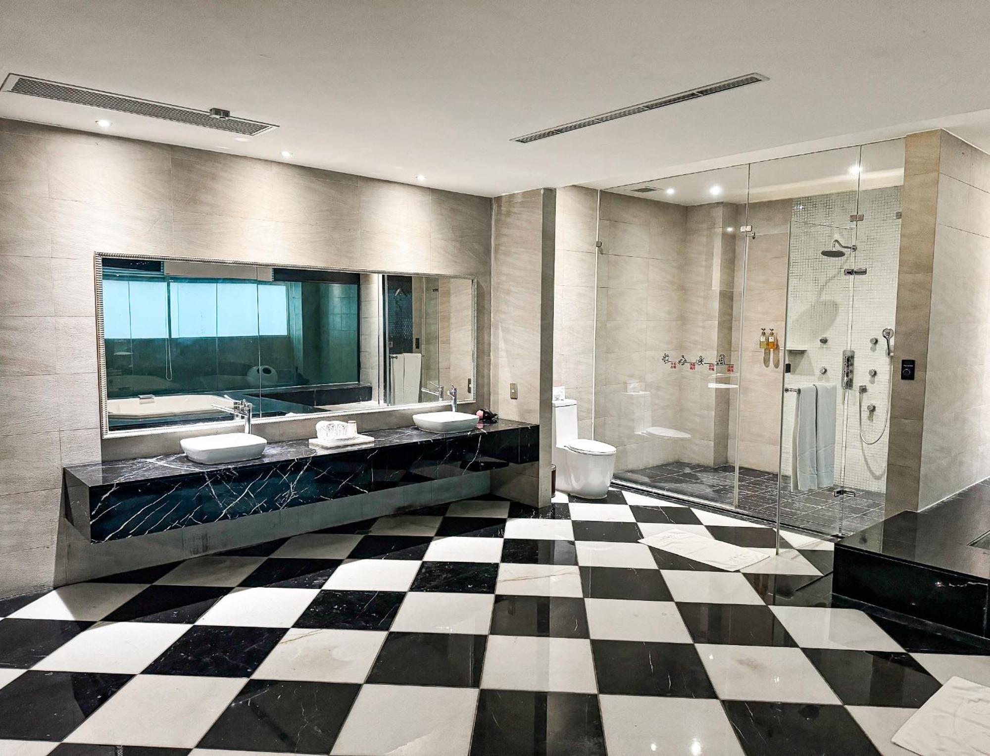 All-Ur Boutique Motel - Taichung Branch Buitenkant foto