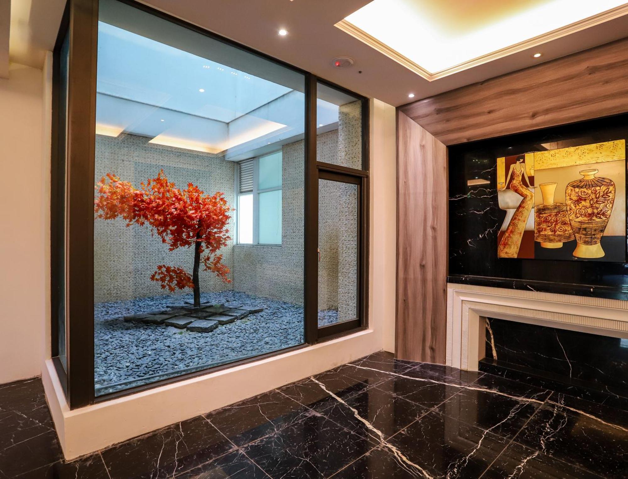 All-Ur Boutique Motel - Taichung Branch Buitenkant foto