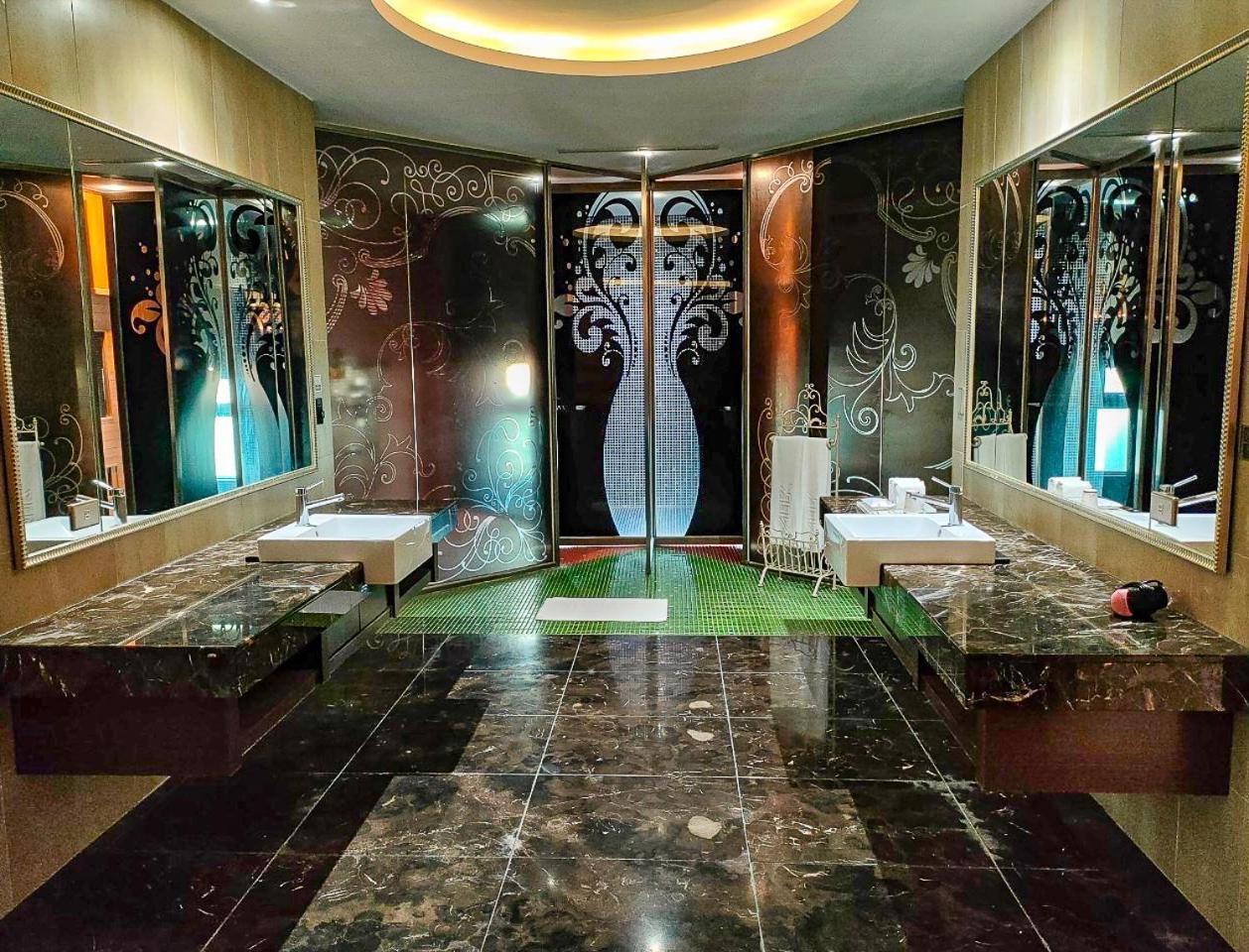 All-Ur Boutique Motel - Taichung Branch Buitenkant foto